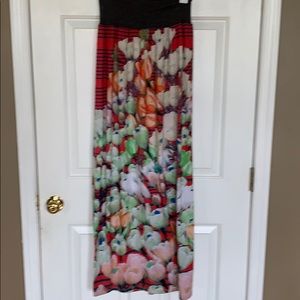 DREAM DAILY MAXI SKIRT FLORAL SIZE SMALL